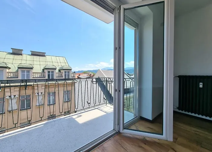 Bamo - Living Downtown